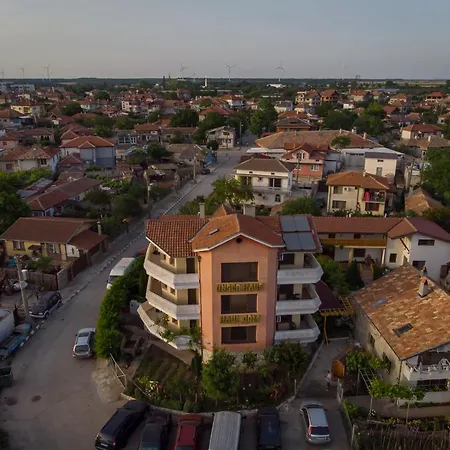 наш дом Къща за гости *