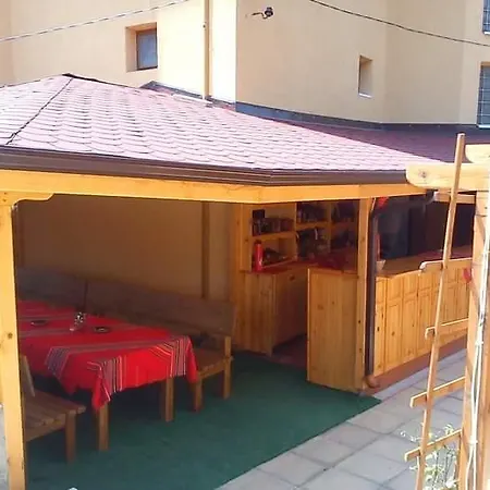 Guest house Nash Dom *
